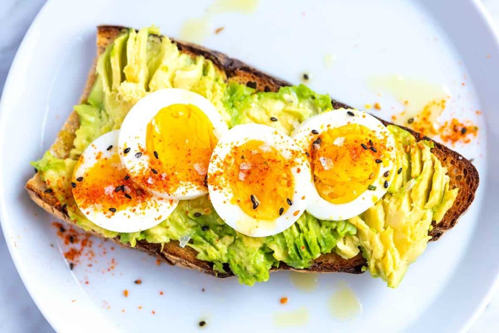 avocado toast with egg