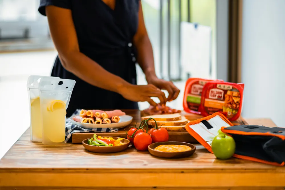 a person preparing bed time snacks for diabetes