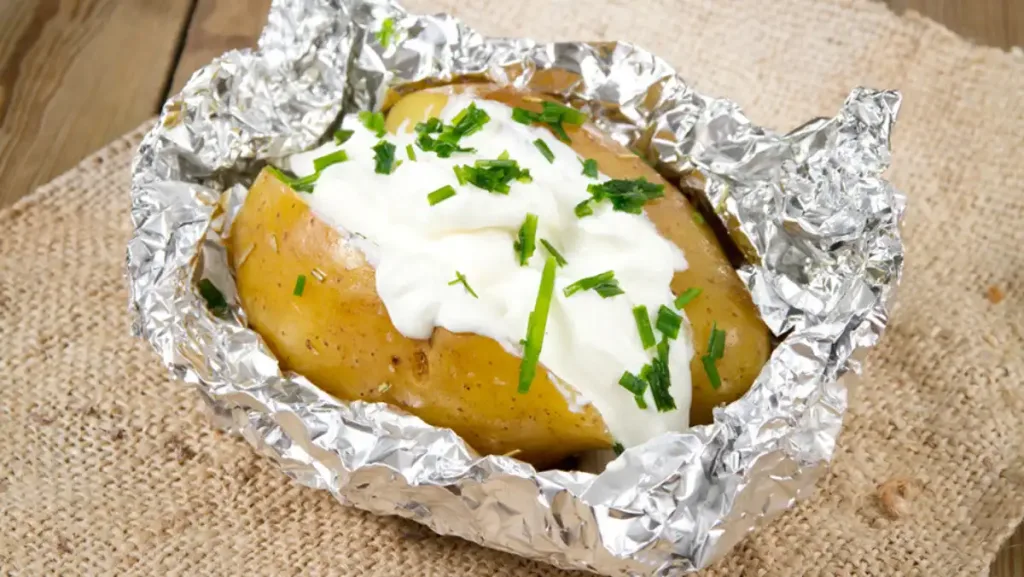 baked potatoes with yogurt